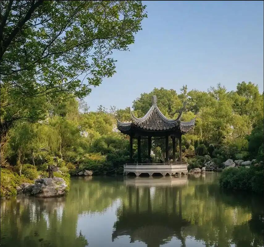 泸水县紫翠餐饮有限公司